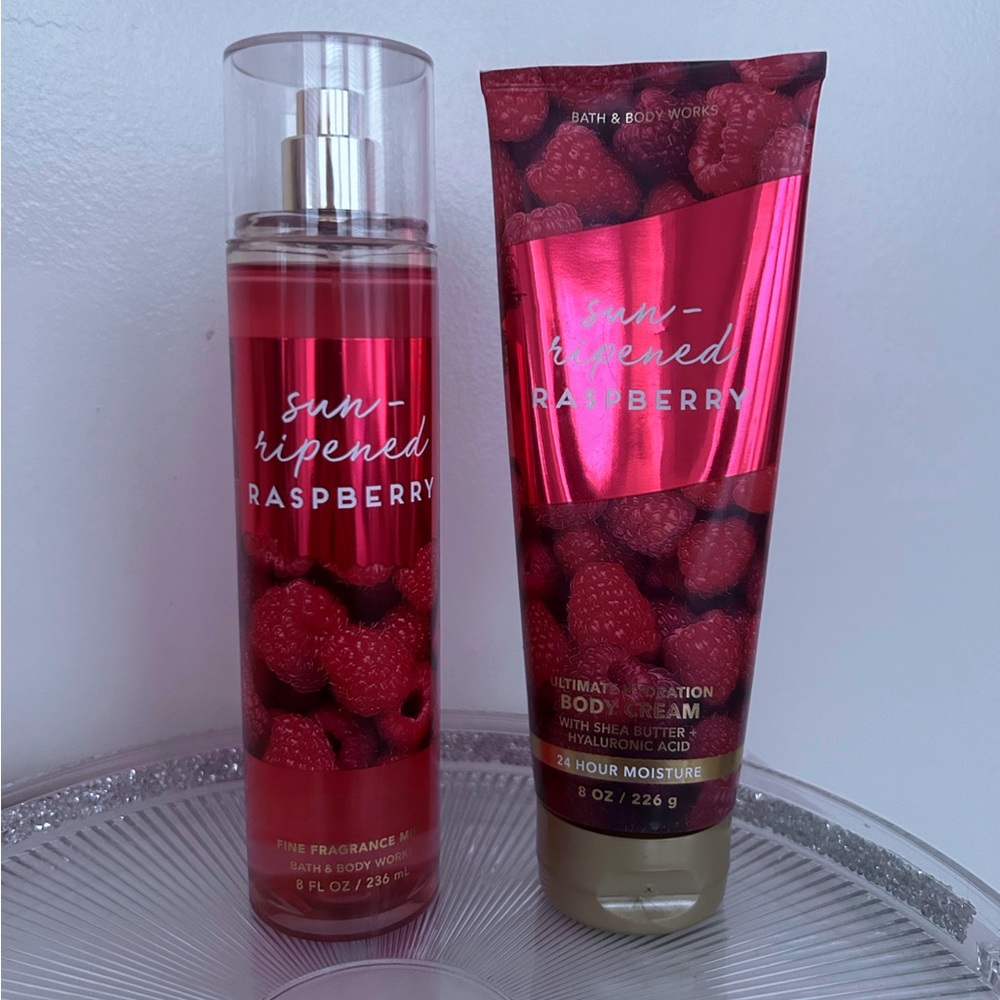 ♥︎ Bath & Body Works ♥︎ Sun-Ripened Raspberry Fragrance Mist & Body Cream